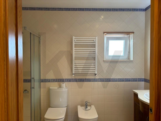 Moradia T3 para Arrendamento em Santa Maria e São Miguel, São Martinho, São Pedro Penaferrim Foto 10