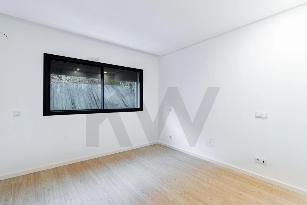 Apartamento T3 para Venda em Santa Maria de Lamas Foto 23