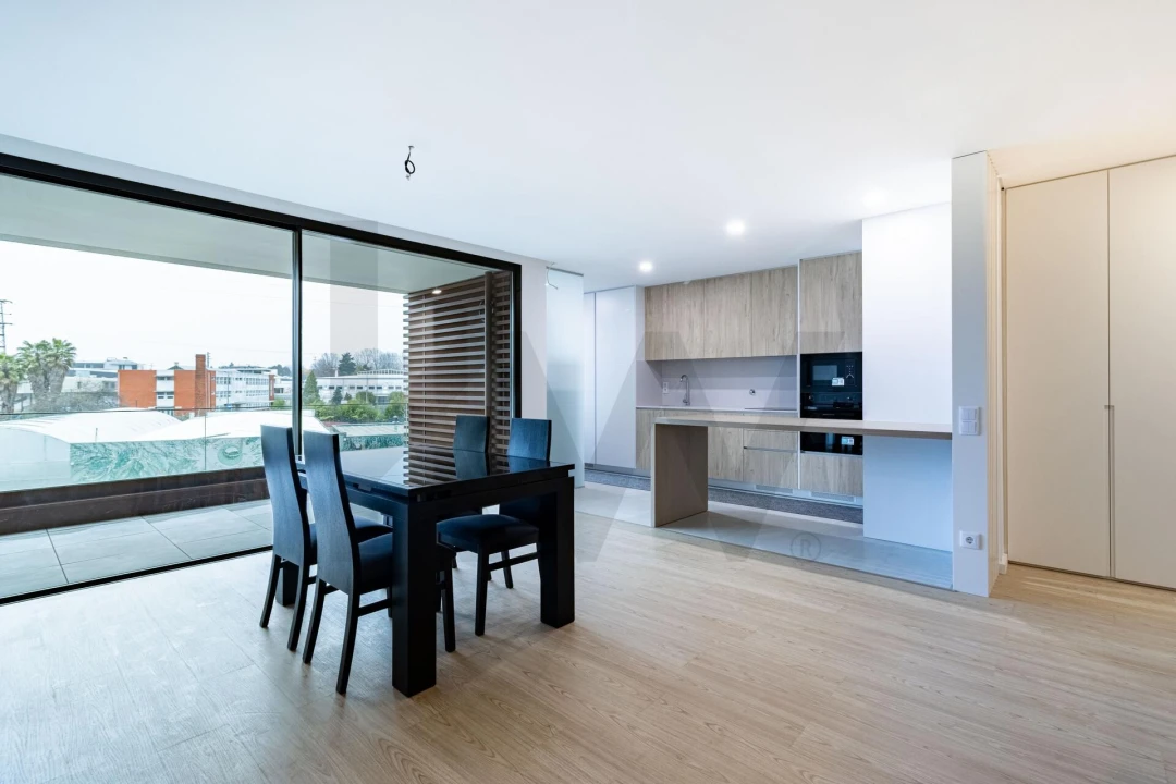 Apartamento T3 para Venda em Santa Maria de Lamas Foto 2