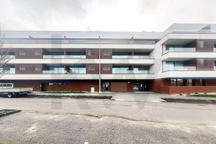 Apartamento T3 para Venda em Santa Maria de Lamas Foto 28