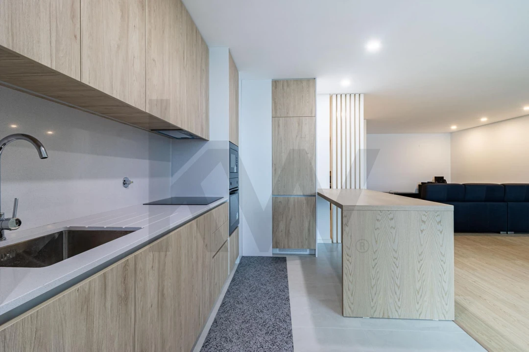 Apartamento T3 para Venda em Santa Maria de Lamas Foto 4