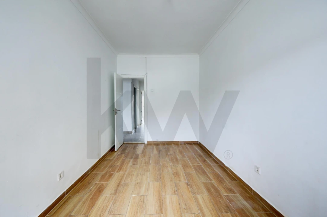 Apartamento T3 para Venda em Almada, Cova da Piedade, Pragal e Cacilhas Foto 16