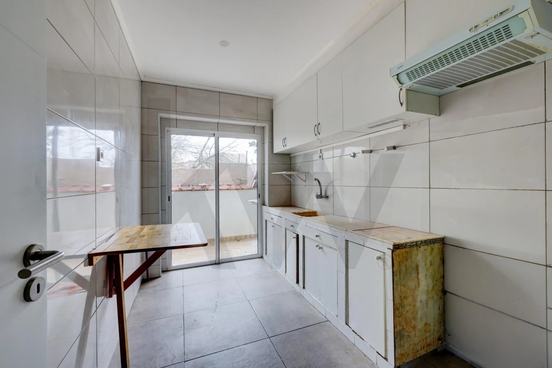 Apartamento T3 para Venda em Almada, Cova da Piedade, Pragal e Cacilhas Foto 32