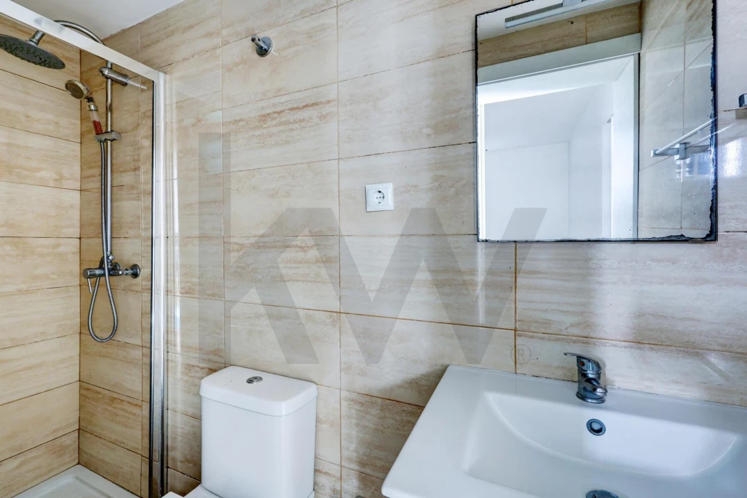 Apartamento T3 para Venda em Almada, Cova da Piedade, Pragal e Cacilhas Foto 44