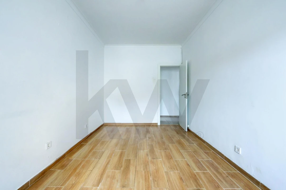 Apartamento T3 para Venda em Almada, Cova da Piedade, Pragal e Cacilhas Foto 27