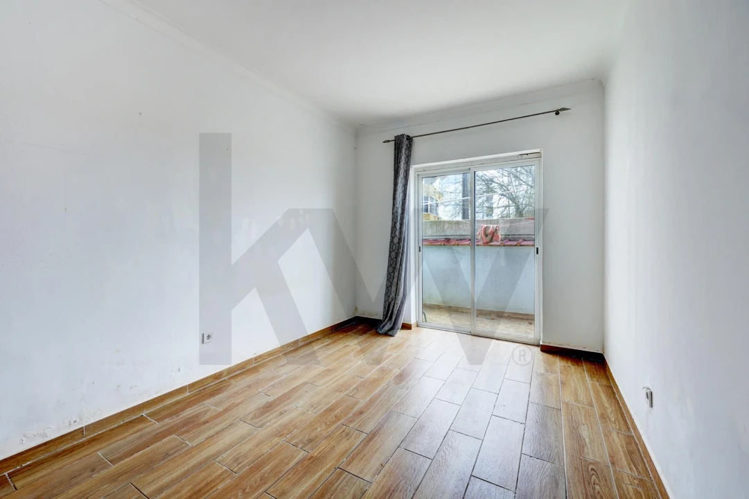 Apartamento T3 para Venda em Almada, Cova da Piedade, Pragal e Cacilhas Foto 5