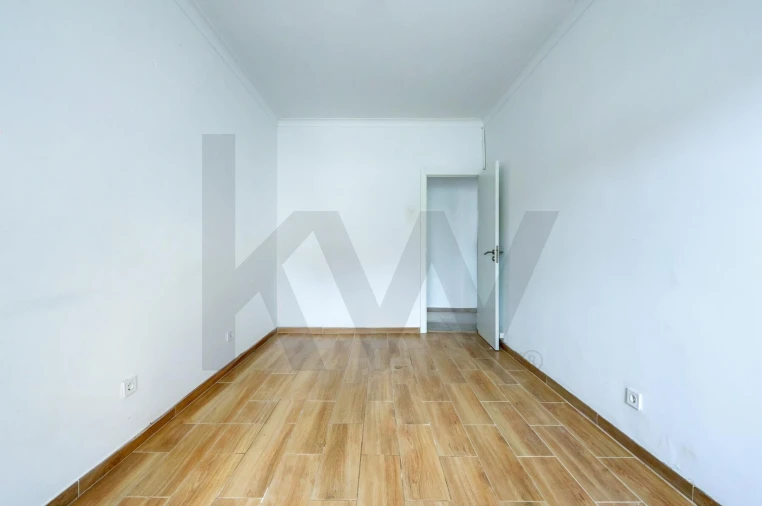 Apartamento T3 para Venda em Almada, Cova da Piedade, Pragal e Cacilhas Foto 27