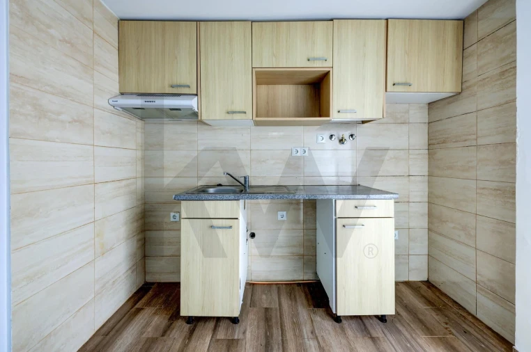 Apartamento T3 para Venda em Almada, Cova da Piedade, Pragal e Cacilhas Foto 47