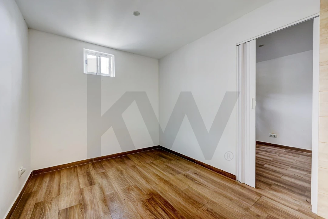 Apartamento T3 para Venda em Almada, Cova da Piedade, Pragal e Cacilhas Foto 37