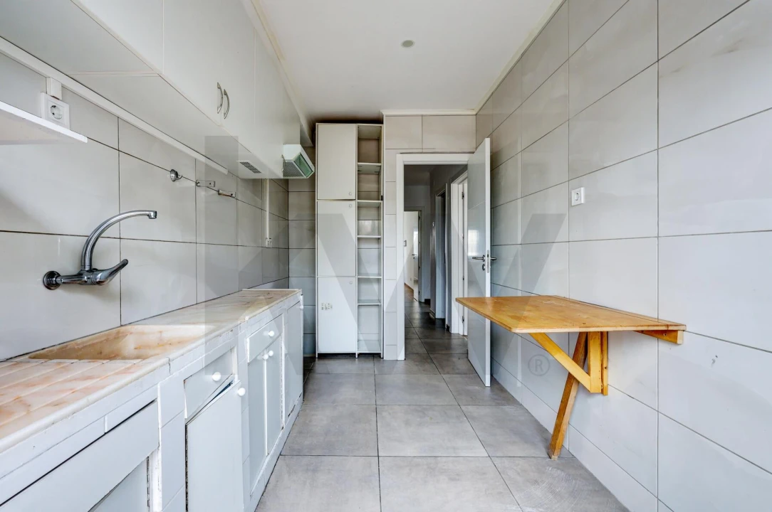 Apartamento T3 para Venda em Almada, Cova da Piedade, Pragal e Cacilhas Foto 34