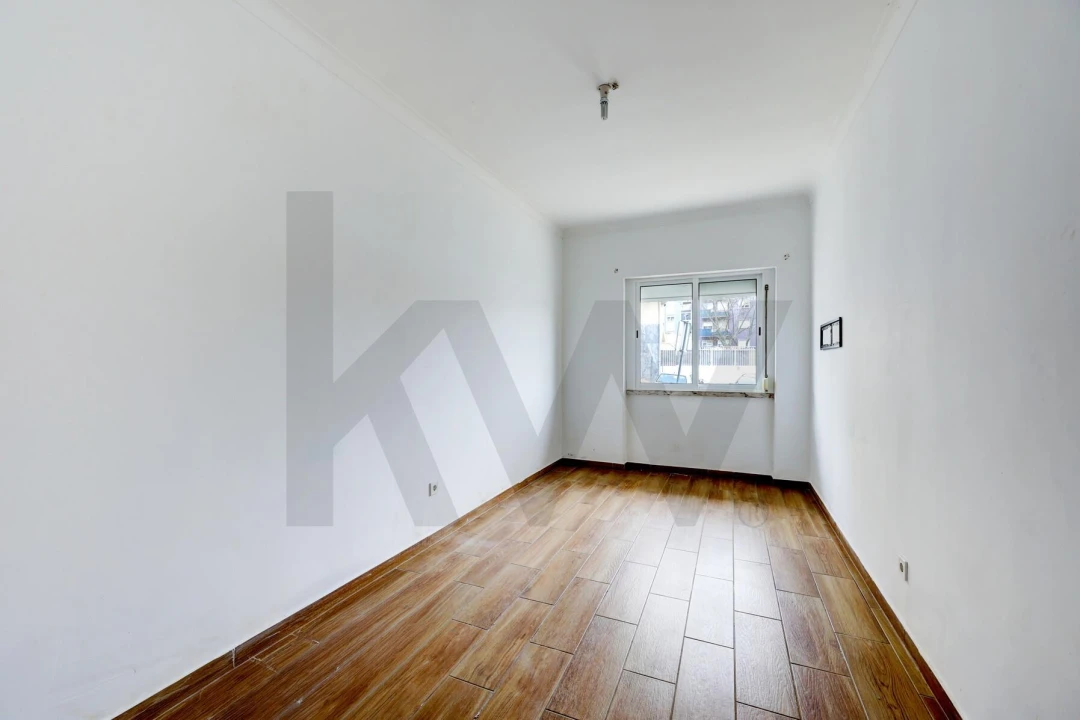 Apartamento T3 para Venda em Almada, Cova da Piedade, Pragal e Cacilhas Foto 13