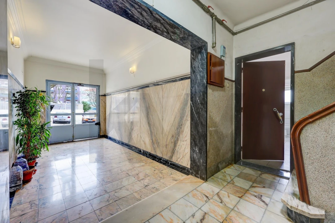 Apartamento T3 para Venda em Almada, Cova da Piedade, Pragal e Cacilhas Foto 48