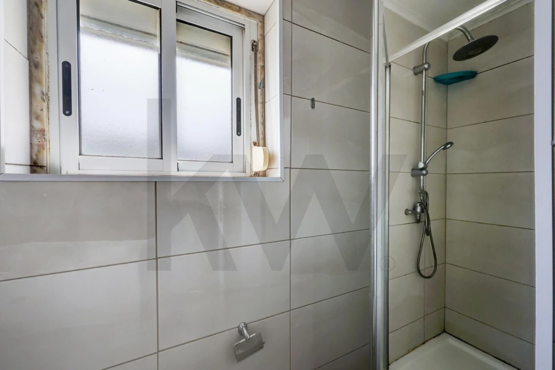 Apartamento T3 para Venda em Almada, Cova da Piedade, Pragal e Cacilhas Foto 30