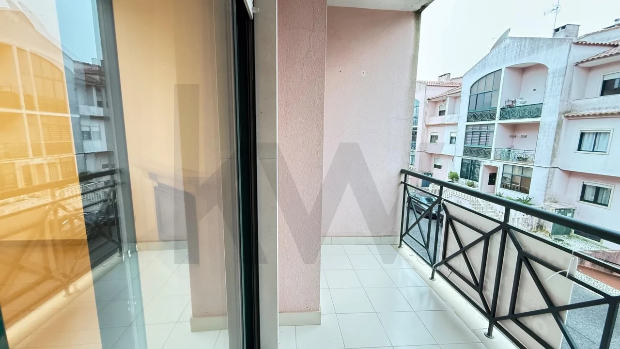 Apartamento T2 para Venda em Alcabideche Foto 12