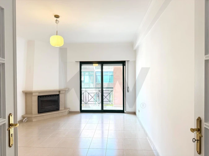 Apartamento T2 para Venda em Alcabideche Foto 2