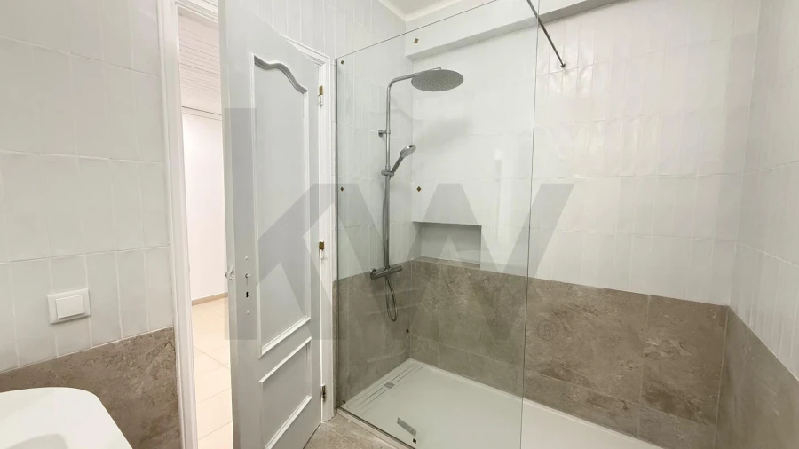 Apartamento T2 para Venda em Alcabideche Foto 9