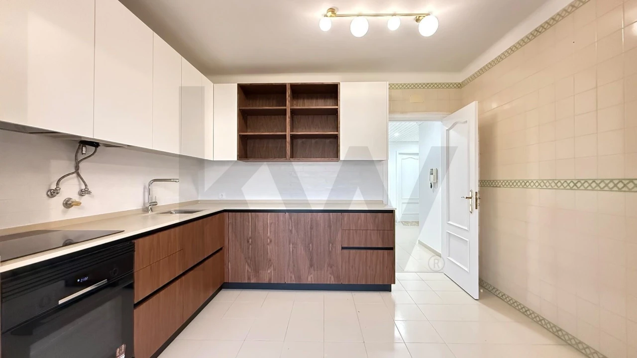 Apartamento T2 para Venda em Alcabideche Foto 2