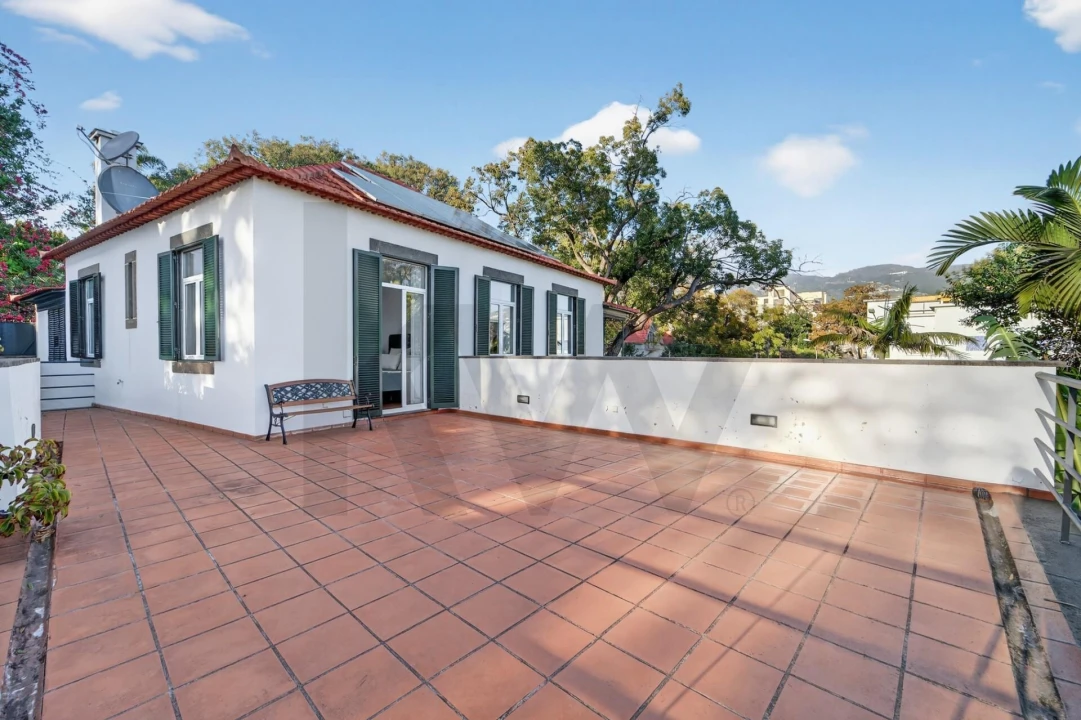 Moradia T4 para Venda em Funchal (Se) Foto 16