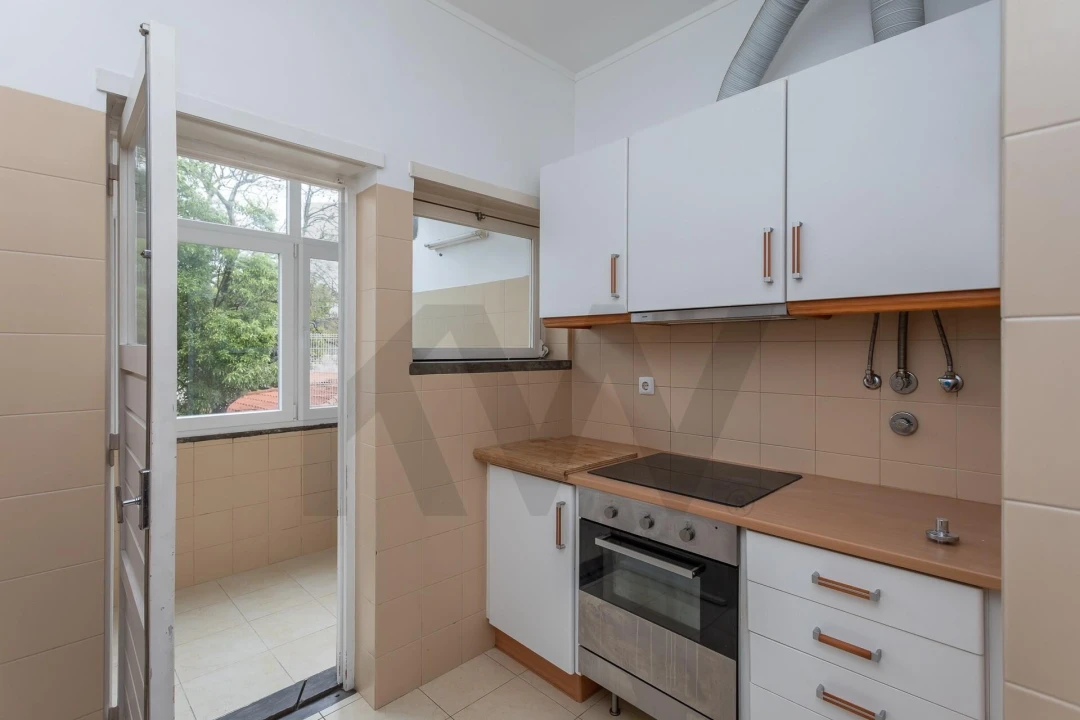 Apartamento T2 para Arrendamento em Carcavelos e Parede Foto 14