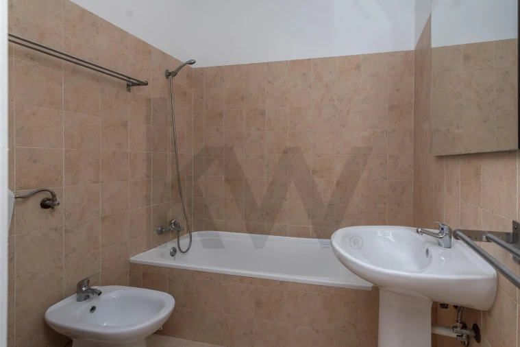 Apartamento T2 para Arrendamento em Carcavelos e Parede Foto 23