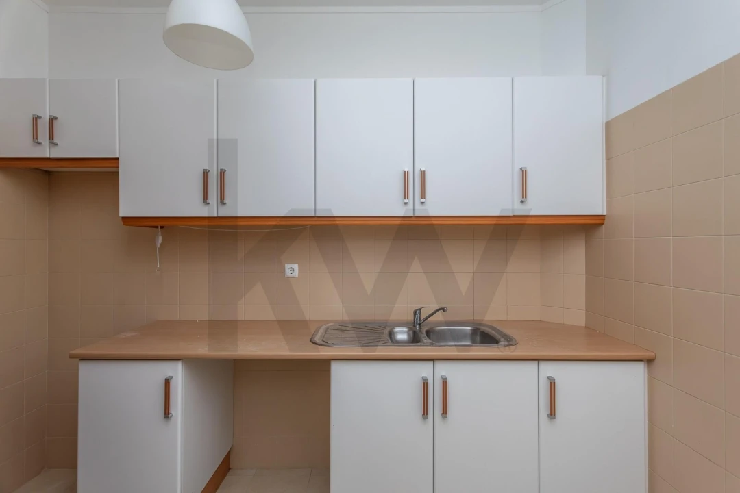 Apartamento T2 para Arrendamento em Carcavelos e Parede Foto 13