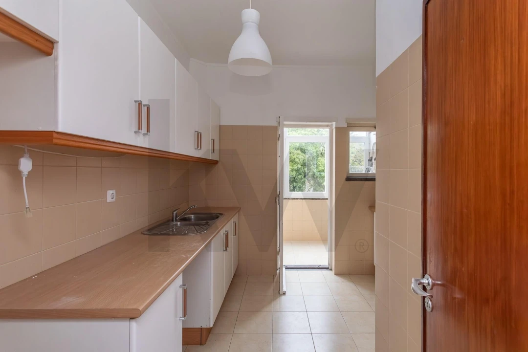 Apartamento T2 para Arrendamento em Carcavelos e Parede Foto 12