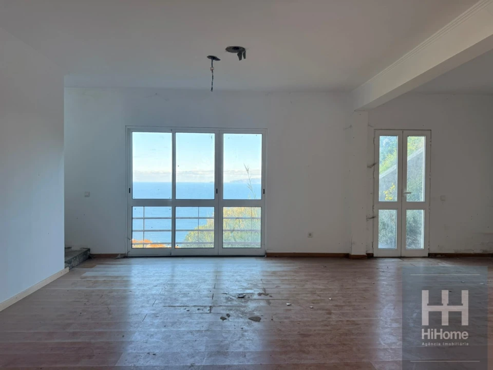 Moradia T5 para Venda em Santa Cruz Foto 13