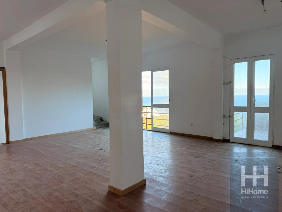 Moradia T5 para Venda em Santa Cruz Foto 14