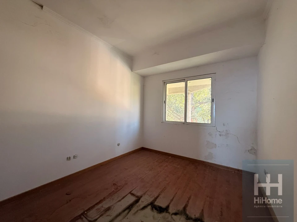 Moradia T5 para Venda em Santa Cruz Foto 25