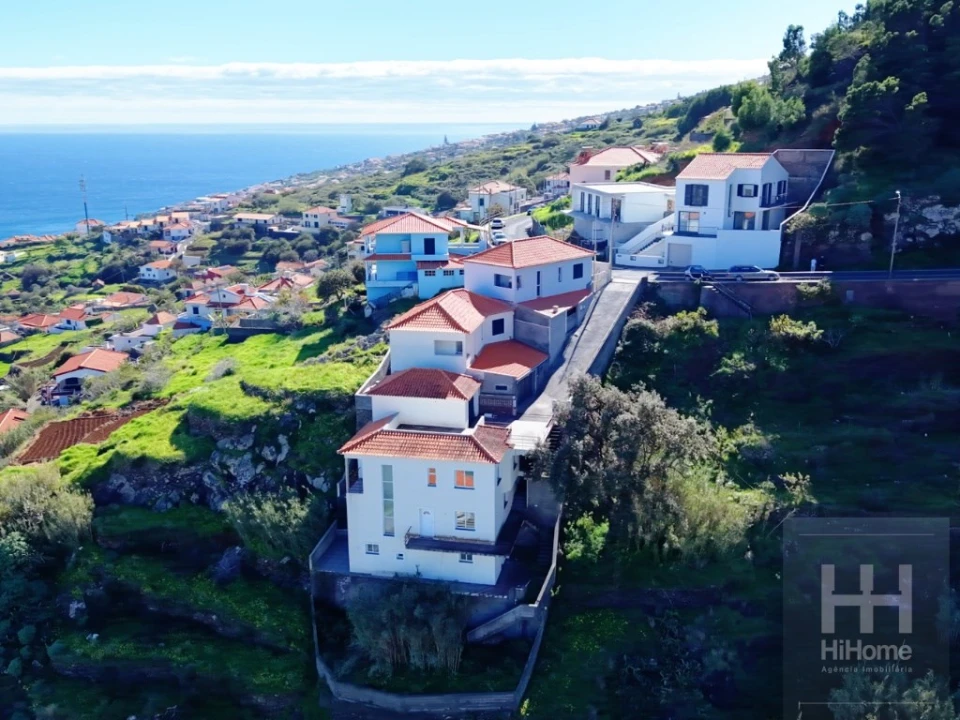 Moradia T5 para Venda em Santa Cruz Foto 1