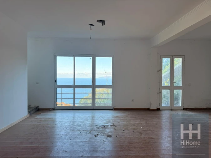 Moradia T5 para Venda em Santa Cruz Foto 13