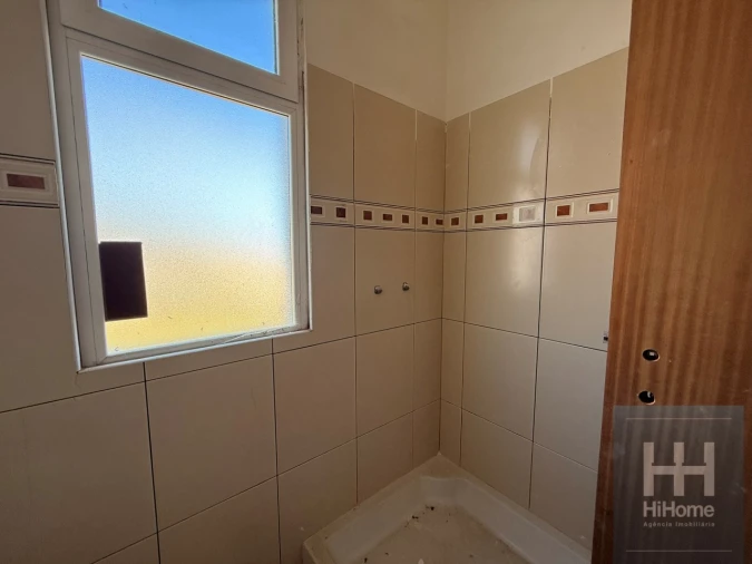 Moradia T5 para Venda em Santa Cruz Foto 29