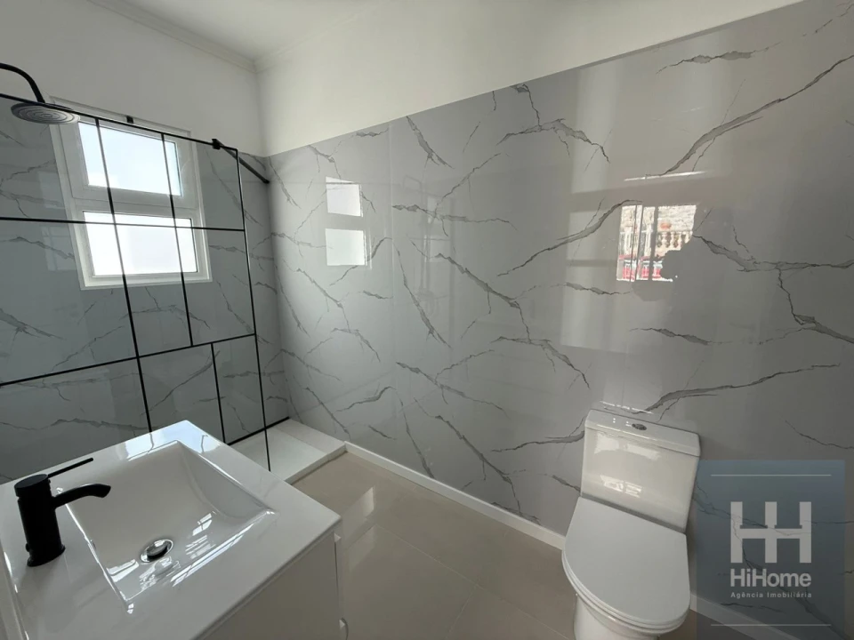 Moradia T3 para Venda em Santa Cruz Foto 14