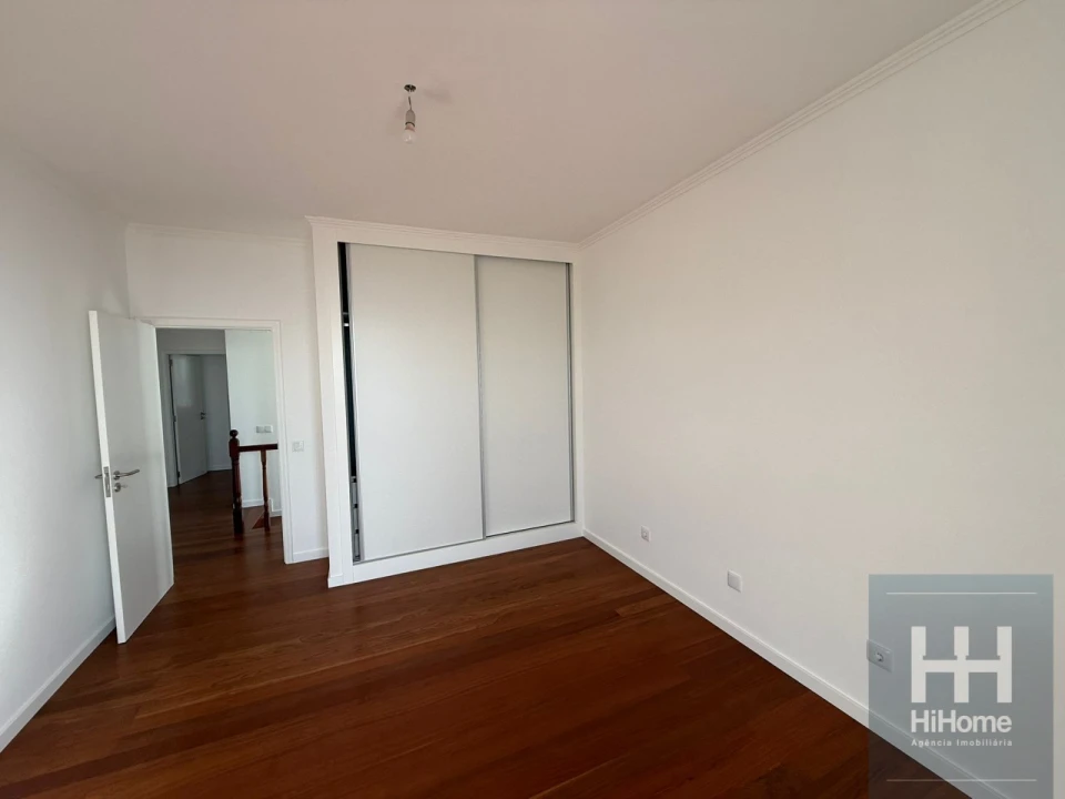 Moradia T3 para Venda em Santa Cruz Foto 18