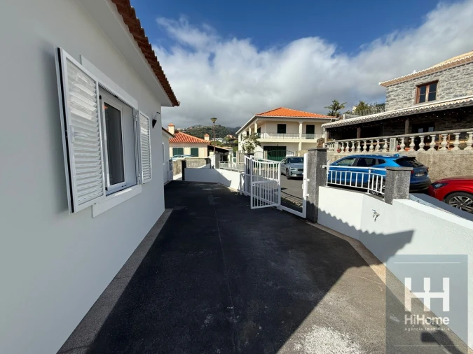 Moradia T3 para Venda em Santa Cruz Foto 2