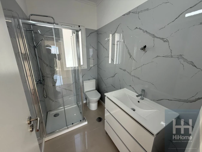 Moradia T3 para Venda em Santa Cruz Foto 21