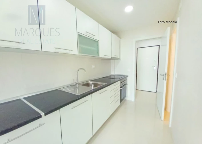 Apartamento T1 para Venda em Baixa da Banheira e Vale da Amoreira Foto 1