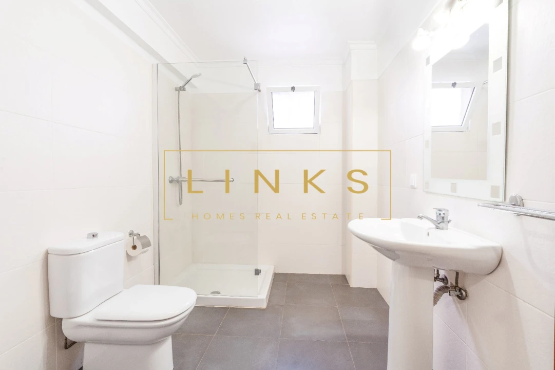 Apartamento T3 para Venda em Caniço Foto 17