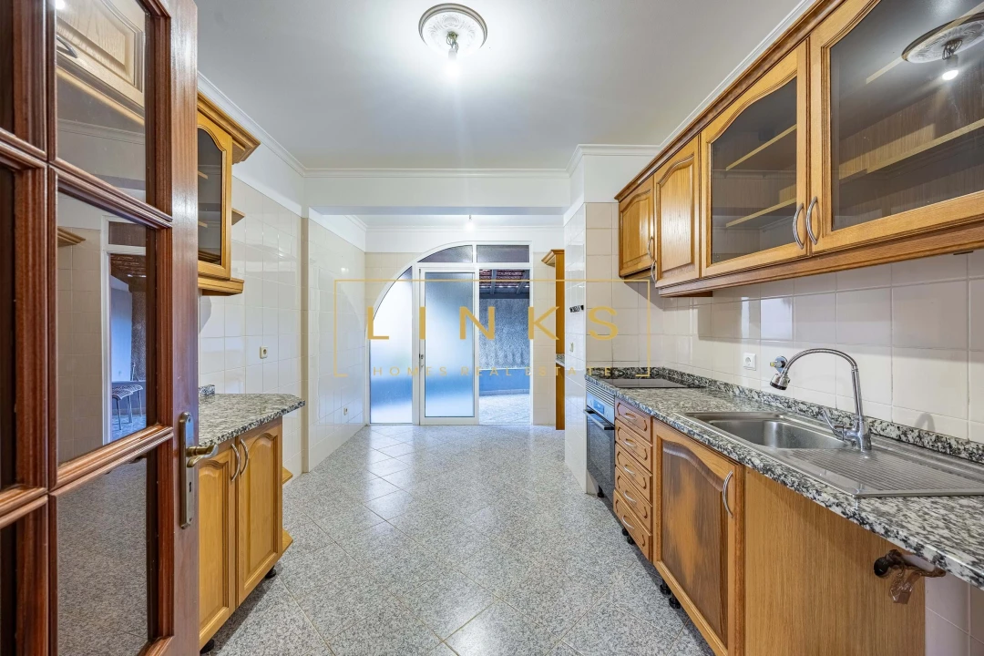 Apartamento T3 para Venda em Caniço Foto 7