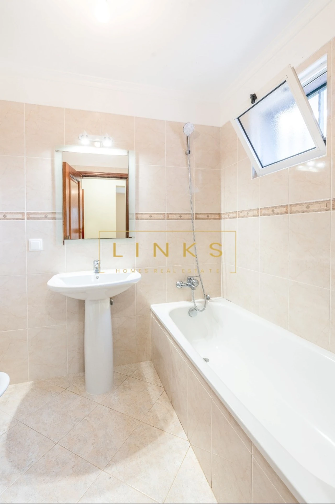 Apartamento T3 para Venda em Caniço Foto 10