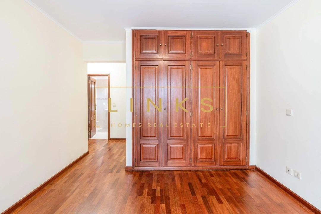 Apartamento T3 para Venda em Caniço Foto 16