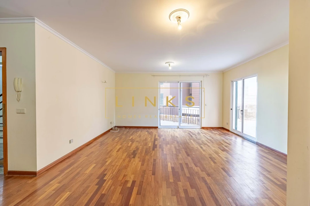 Apartamento T3 para Venda em Caniço Foto 4