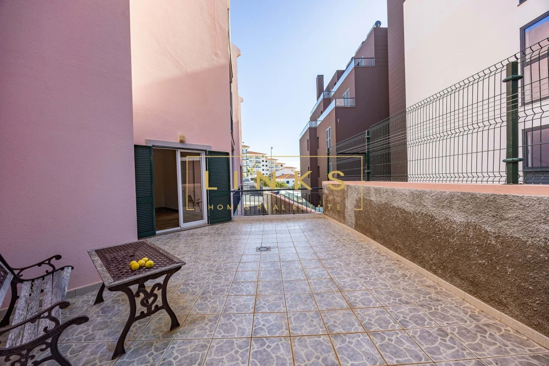 Apartamento T3 para Venda em Caniço Foto 27