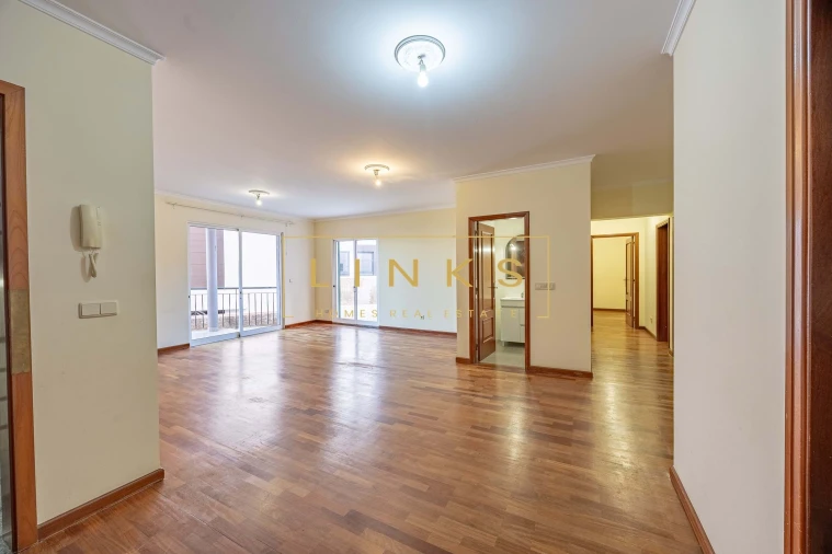 Apartamento T3 para Venda em Caniço Foto 6