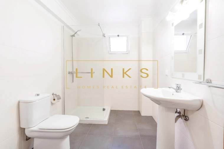 Apartamento T3 para Venda em Caniço Foto 17