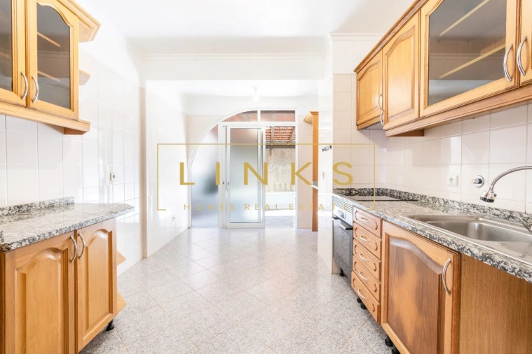 Apartamento T3 para Venda em Caniço Foto 6