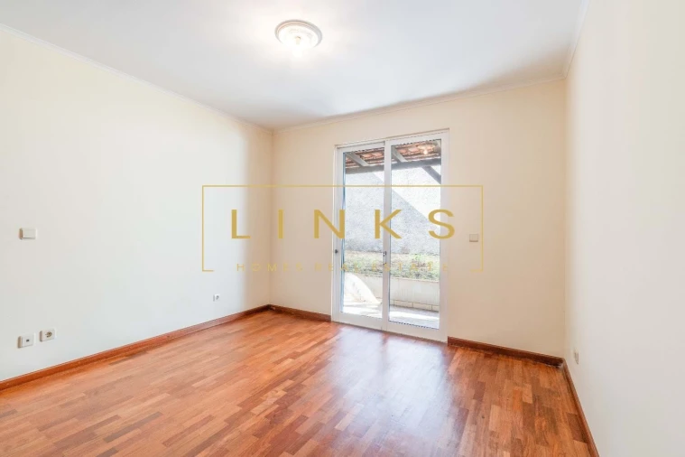 Apartamento T3 para Venda em Caniço Foto 15