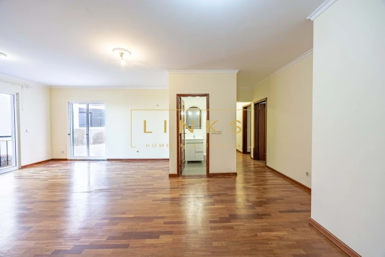 Apartamento T3 para Venda em Caniço Foto 3