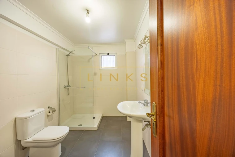 Apartamento T3 para Venda em Caniço Foto 14