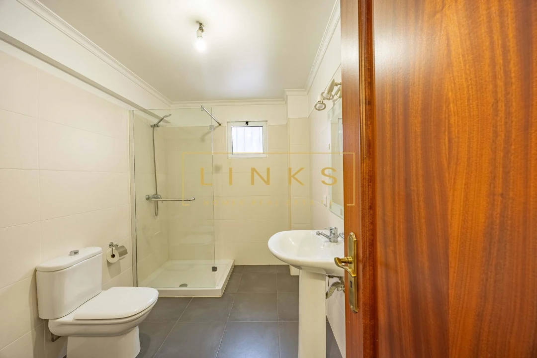 Apartamento T3 para Venda em Caniço Foto 14